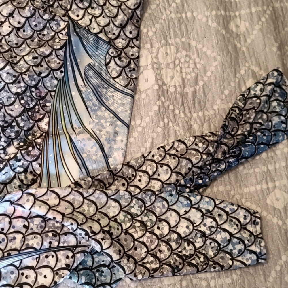 Mermaid print leggings